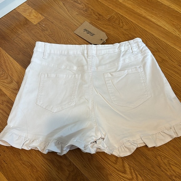 White ruffle denim stretch short - Picture 3 of 5